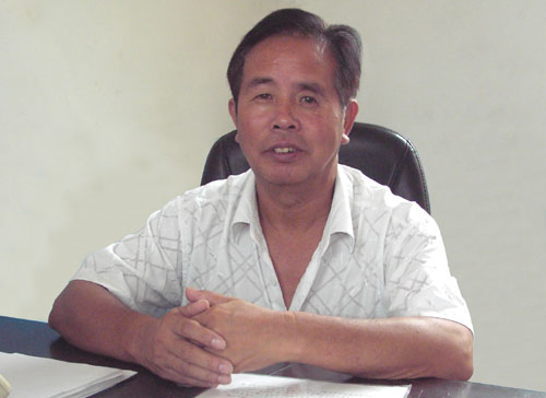 厂长:罗明发